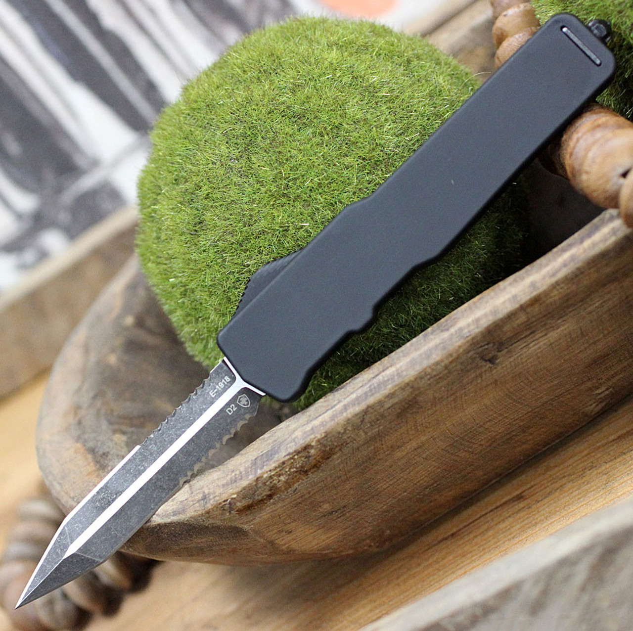 Templar Excalibur Slim OTF (XM-BR-42-1) 3.55" Black Oxide Stonewashed Powder D2 Dagger Serrated Blade, Black Screwless Rubber Handle