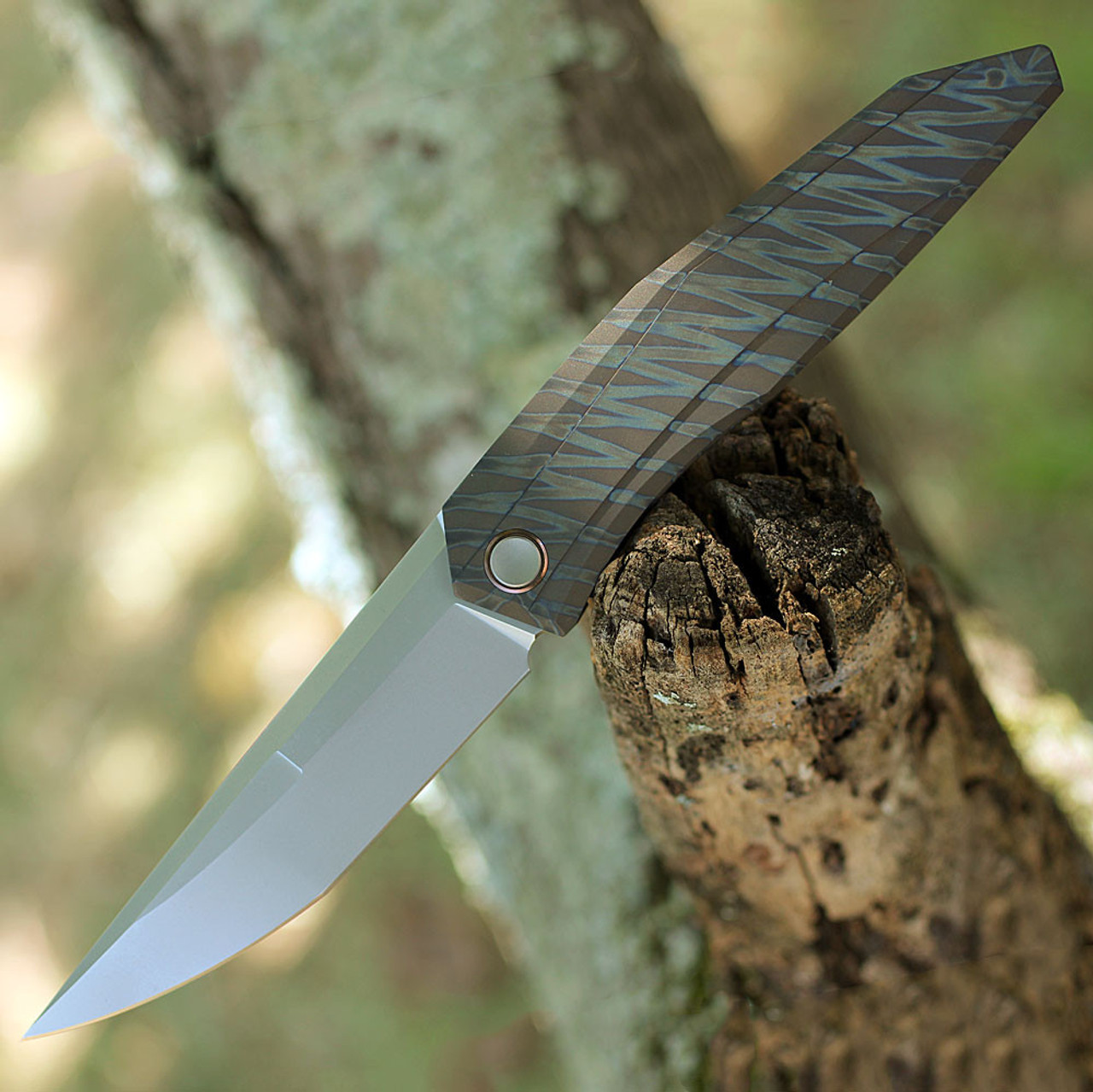We Knife Cyberbetic Top Flipper (WE22033-3) 3.91" CPM 20CV Polished Bead Blast Straight Back Plain Blade, Tiger Stripe Pattern Flamed Titanium Handle