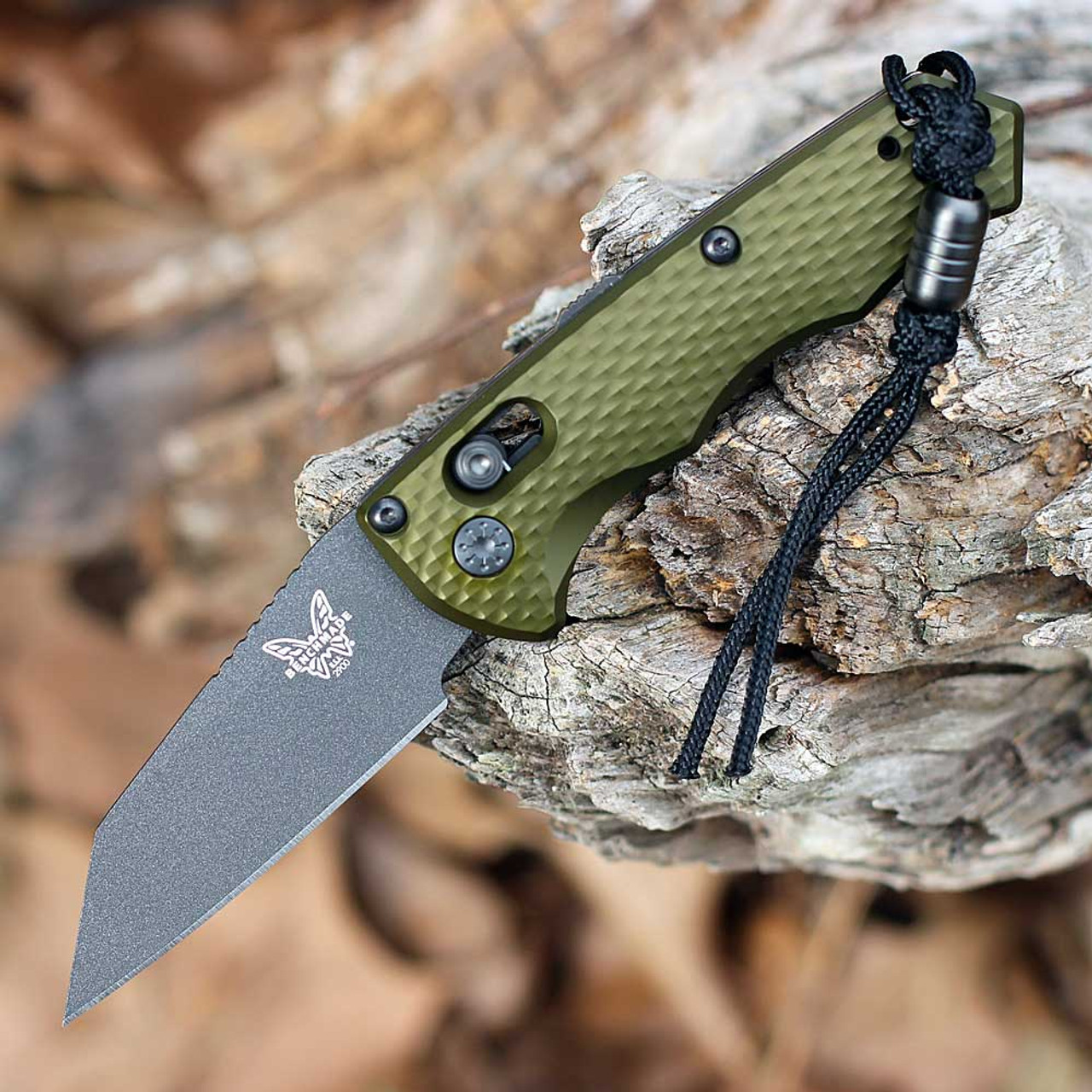 Benchmade Auto Immunity (2900BK-2) 2.49" CPM-M4 Cobalt Black Wharncliffe Plain Blade, Woodland Green Aluminum Handle