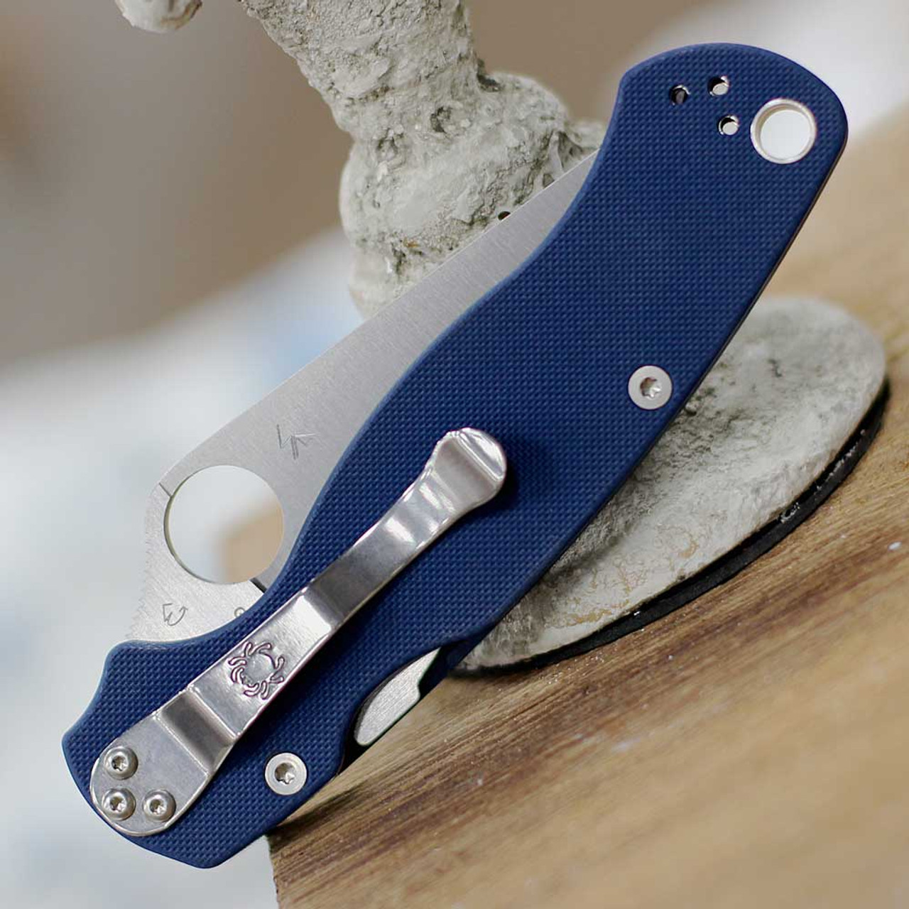 Spyderco Para Military 2 (C81GPCBL2) - 3.45" Satin CPM-SPY27 Plain Blade, Cobalt Blue Peel-ply G-10 Handle