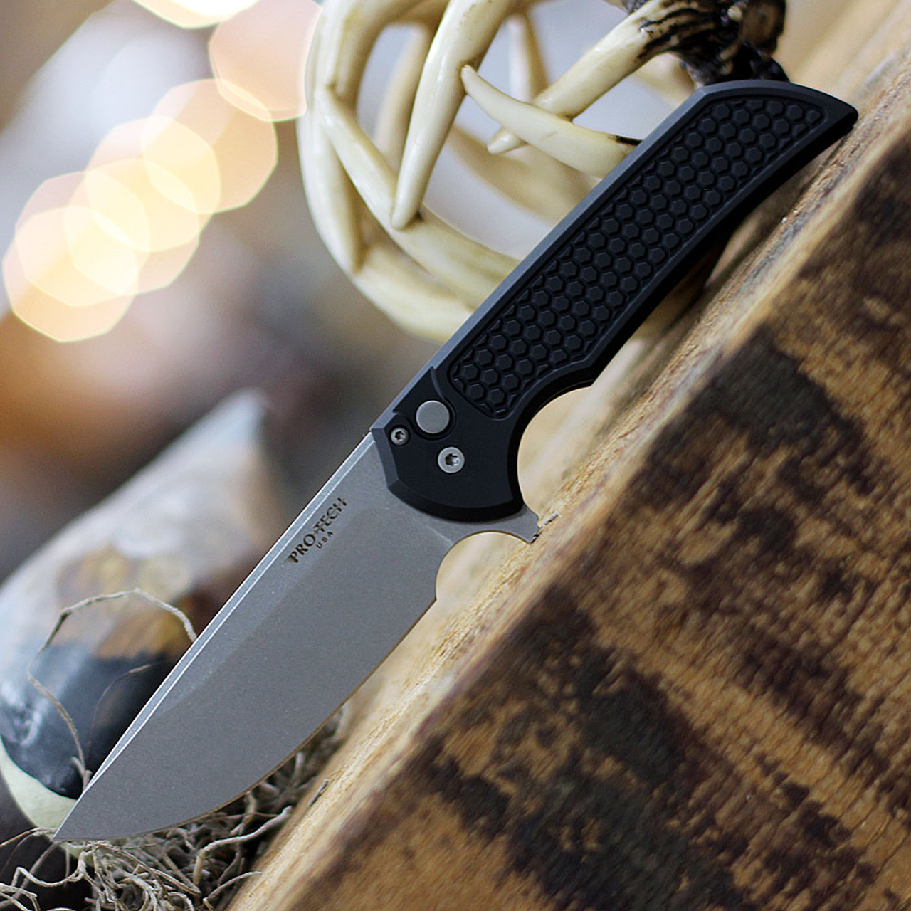 Pro-Tech Mordax Button Lock Folding Knife (MX105) - 3.62" MAGNACUT Stonewash Blade, Black Textured Aluminum Handle