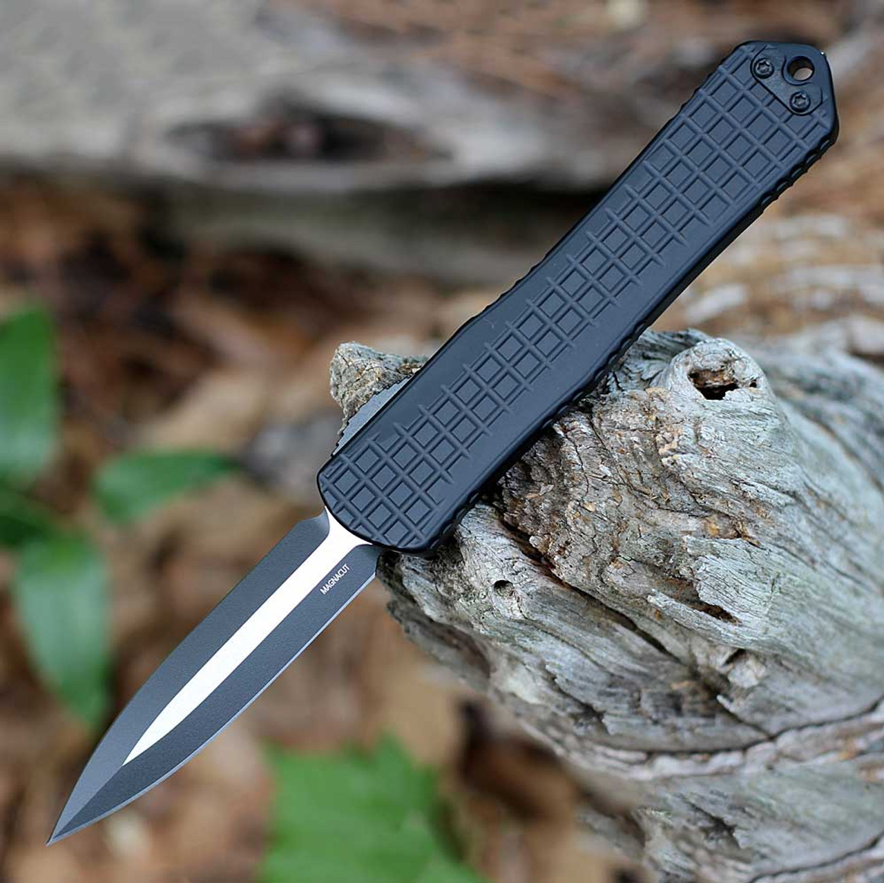 Heretic Manticore X OTF Frag Chassis Automatic (H032F-10A-T) - 3.7" 2Tone CPM-MagnaCut Double Edge Plain Blade, Black Chassis Anodized Aluminum/Standard Hardware, Ambi Clip