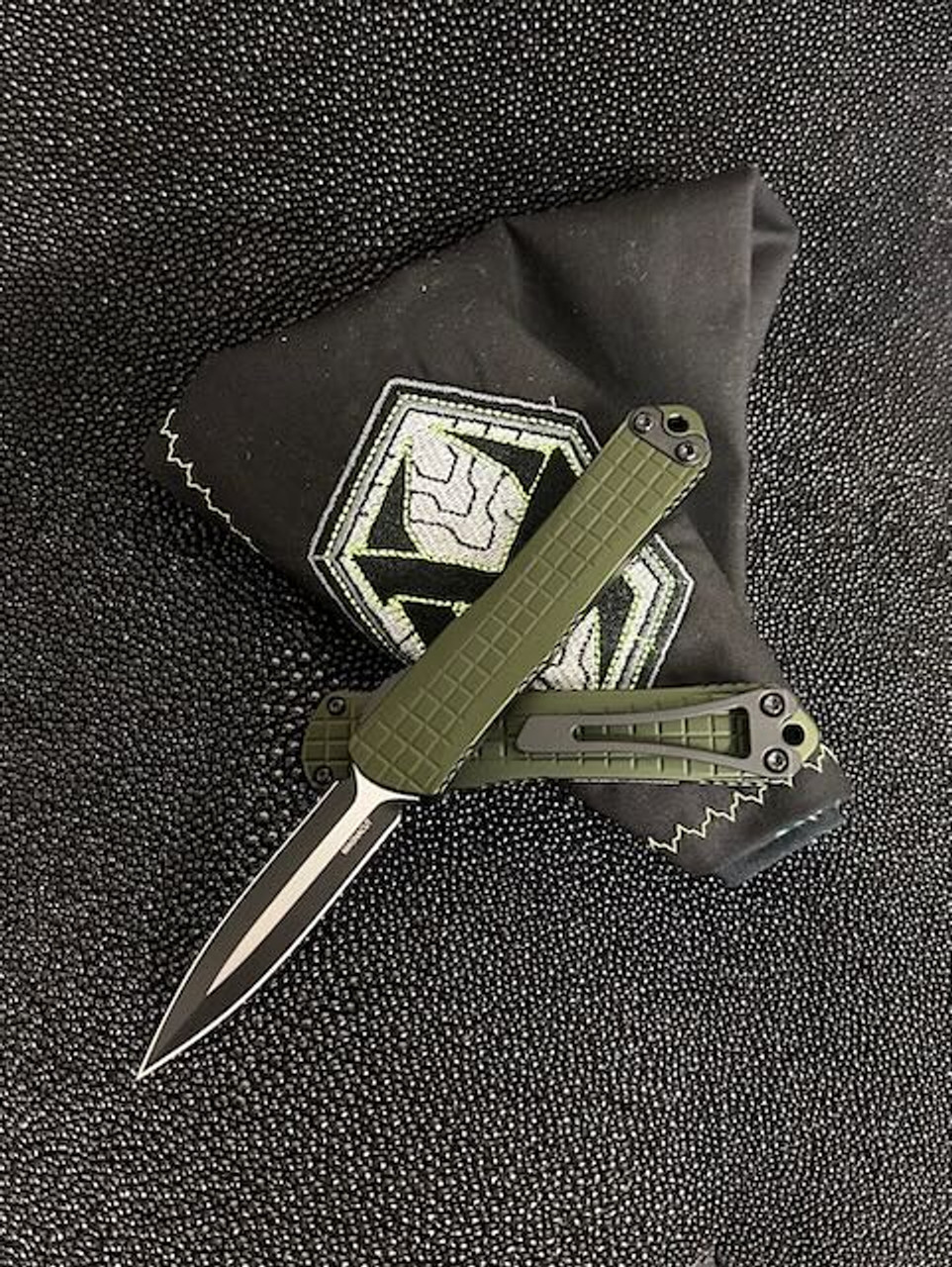 Heretic Manticore S OTF Automatic (H024F-10A-GRN) - 2.62" MagnaCut DLC Dagger Blade, Green Frag Aluminum Frame, Black Stainless Steel Clip