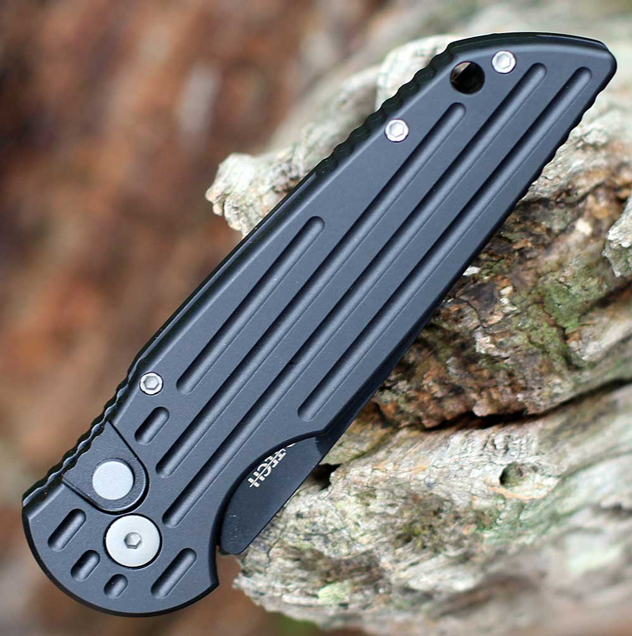 Pro-Tech Tactical Response 3 (TR-3 BT MC) 3.5" MagnaCut Black Clip Point Plain Blade, Black Grooved Aluminum Handle, Blasted Hardware, Black Clip