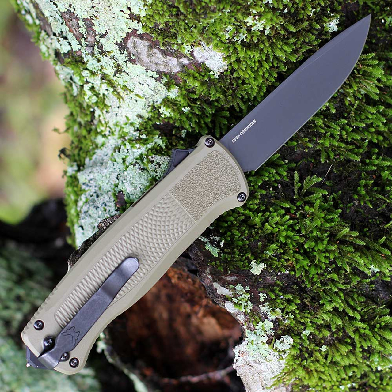 Benchmade Shootout OTF (5371BK-01) 3.494" CPM-Cruwear Black DLC Coated Drop Point Plain Blade, Ranger Green Grivory Handle with Double-Action Thumb Slide