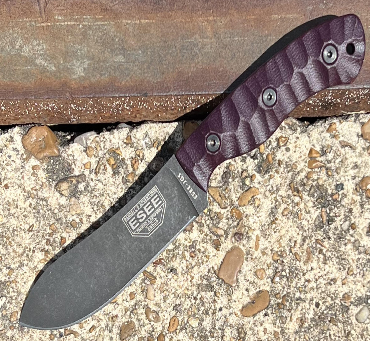 ESEE JG5 (ESEE-JG5-LM) 4.875" 1095 Stonewashed Black Oxide Nessmuk Plain Blade, Burgundy Linen Micarta Handle, Brown Leather Sheath