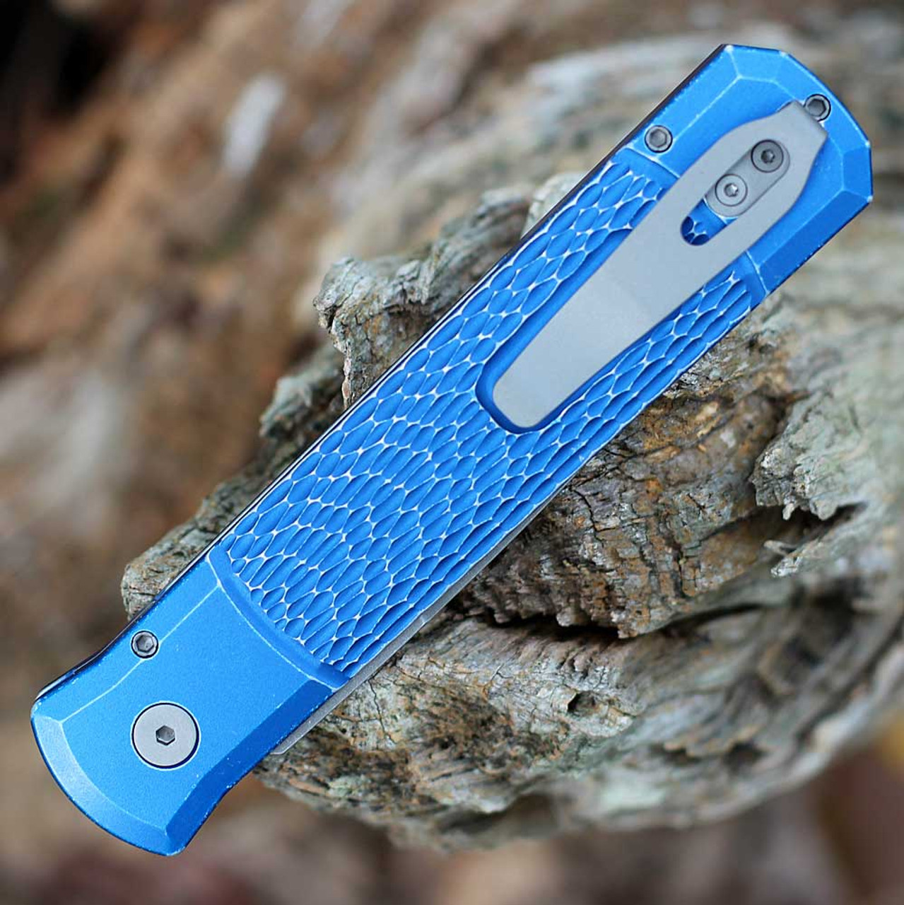Pro-Tech Godfather Automatic LEFT HANDED (926-LHAWBW) 4" 154CM Acidwash Stiletto Blade, Battleworn Blue Jigged Aluminum Handle, Push Button, Blasted Hardware, Blasted Wide Deep Carry Pocket Clip