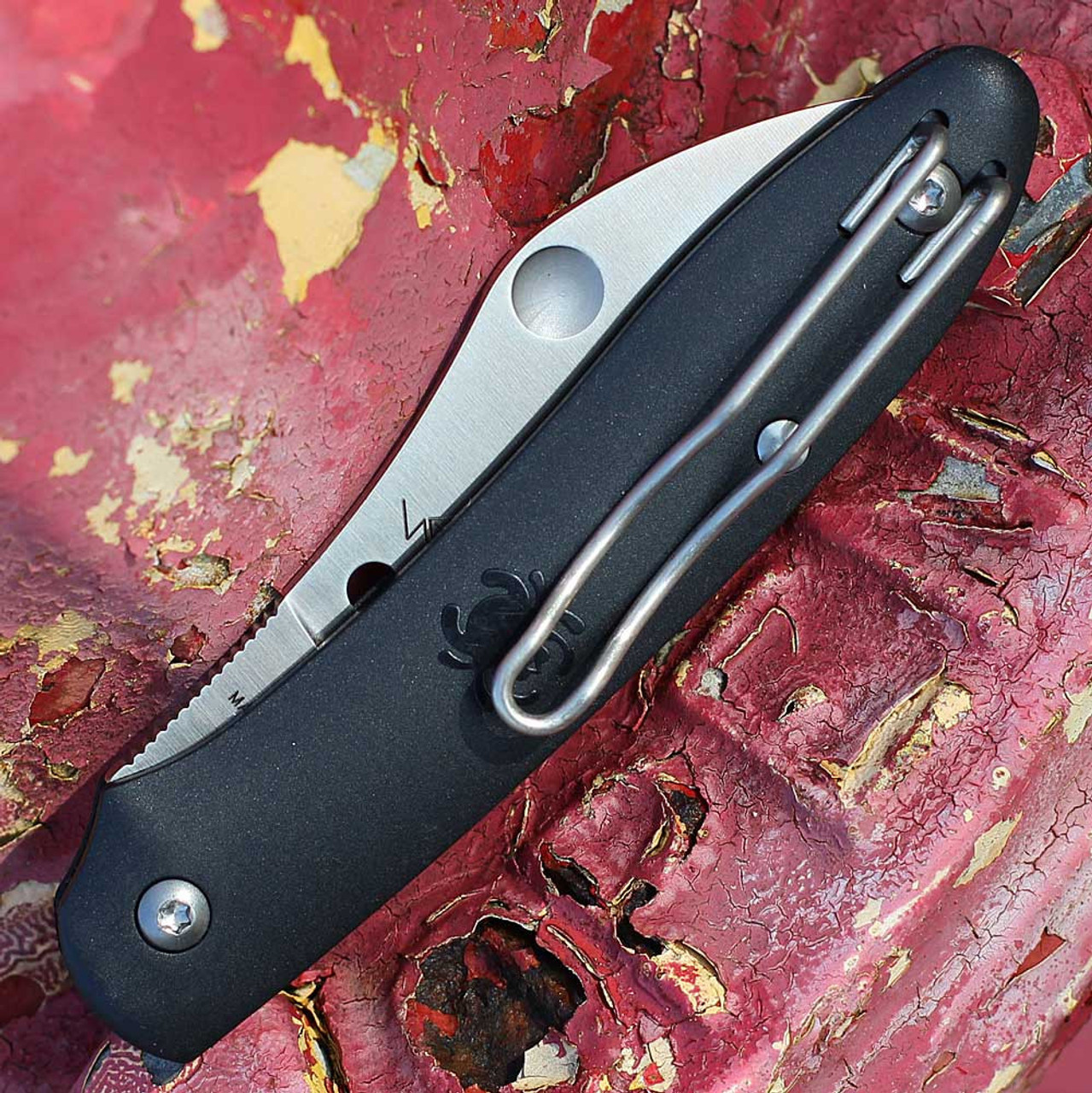 Spyderco Roadie XL (C267BKP) 2.74" M398 Satin Plain Blade, Black FRN Handle