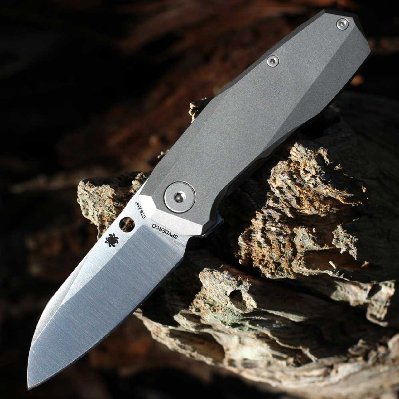 Spyderco Techno 3 C158TIP3, 2.64" satin CTS XHP Steel Plain Blade, Titanium Handle