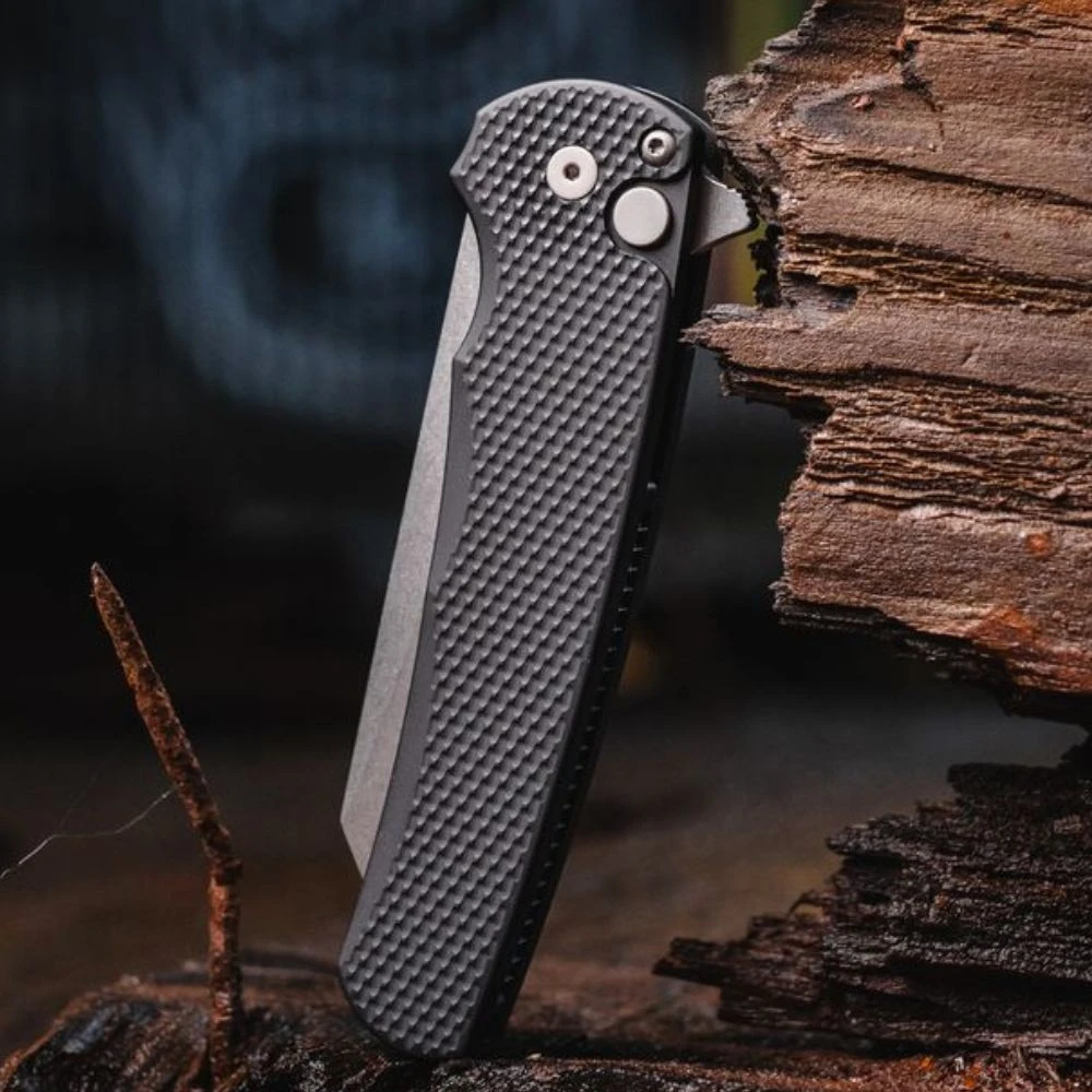 Pro-Tech Malibu 5405 folding knife, textured black 7075 aluminum handle, stonewash MagnaCut blade closed