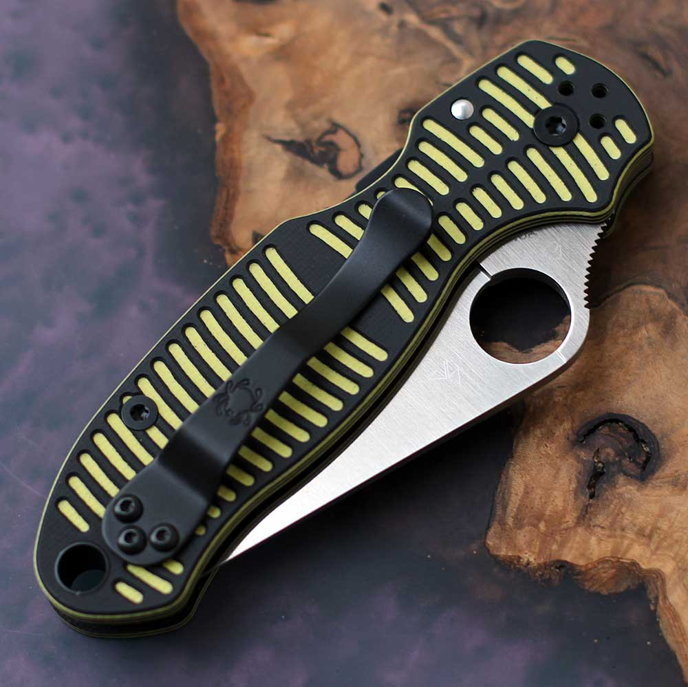 Spyderco Para 3 Salt C223GBKYLMCP yellow and black textured G-10 handle open view showing CPM MagnaCut satin plain blade