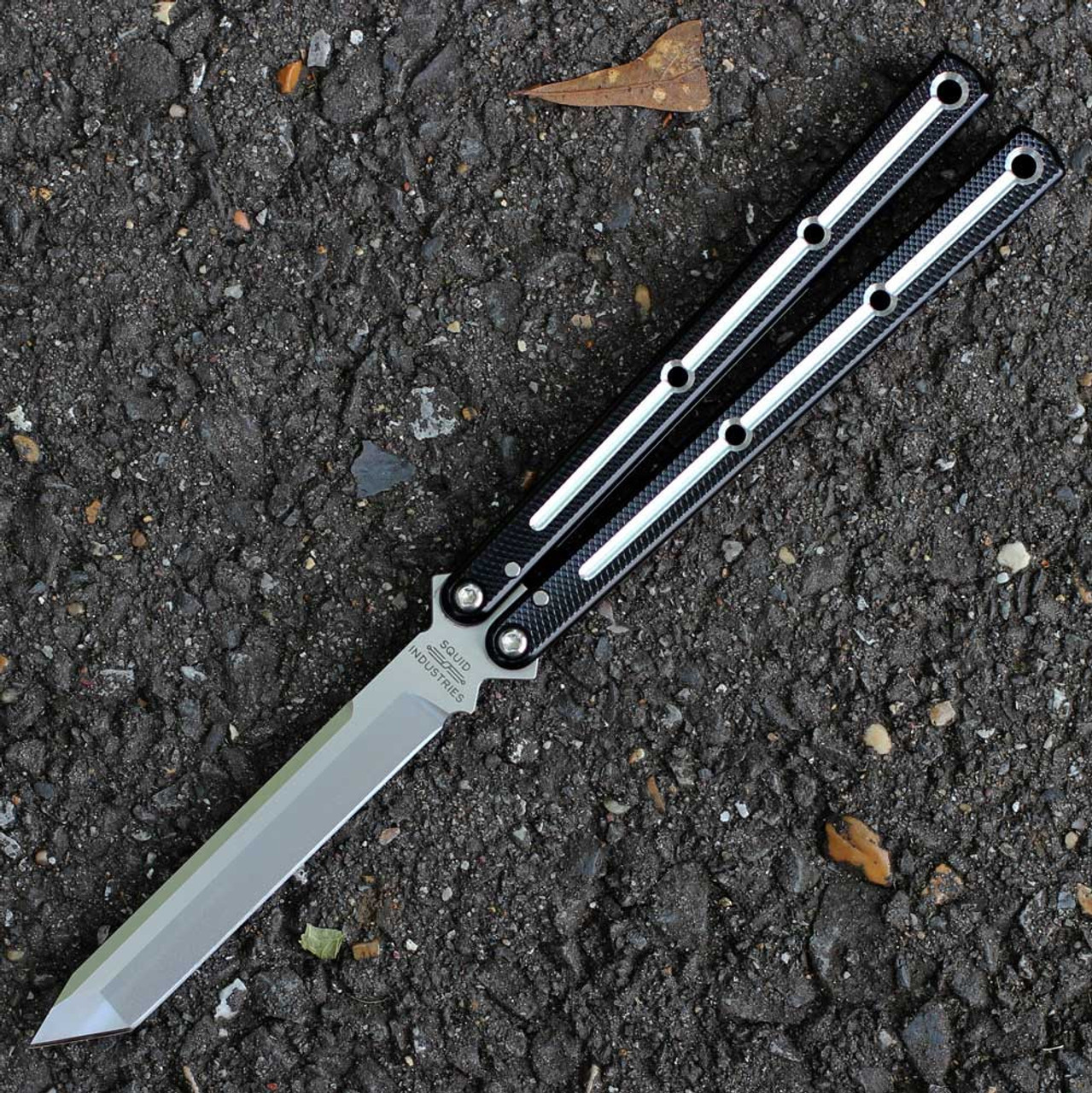 Squid Industries Krake Raken V3 (KrakeRakenV3DTBlkMatTan) 4.50" AEB-L Matte Tanto Plain Blade, Dual Tone Silver and Black Aluminum Handle