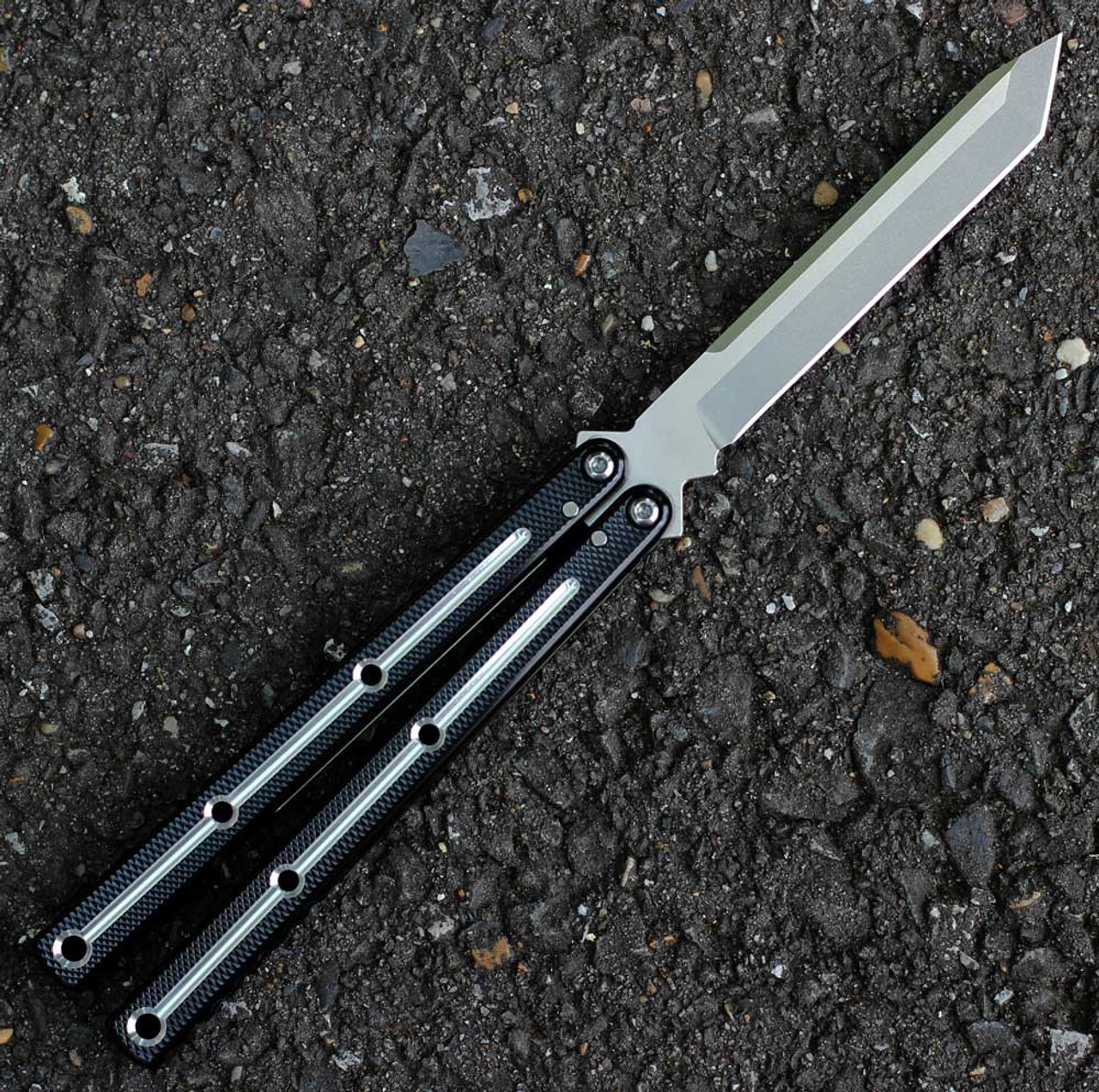 Squid Industries Krake Raken V3 (KrakeRakenV3DTBlkMatTan) 4.50" AEB-L Matte Tanto Plain Blade, Dual Tone Silver and Black Aluminum Handle
