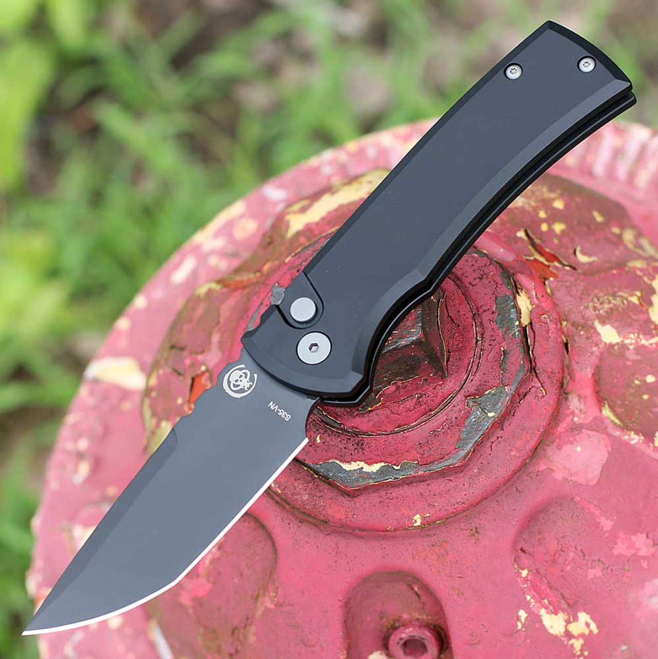 Chaves / Pro-Tech Redencion 229 (CHAVCK-1A10-2G3F-6D1) 3.37" Black DLC Coated S35VN Tanto Plain Blade, Black Aluminum Handle, Black Steel Pocket Clip, Blasted Hardware