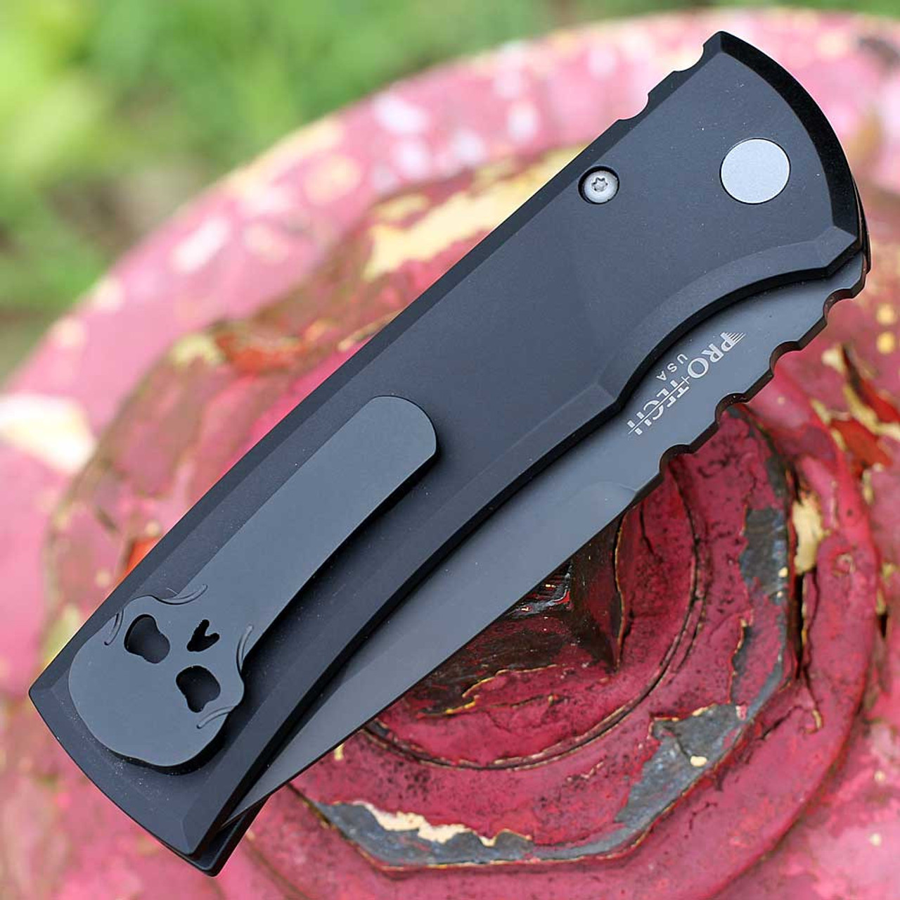 Chaves / Pro-Tech Redencion 229 (CHAVCK-1A10-2G3F-6D1) 3.37" Black DLC Coated S35VN Tanto Plain Blade, Black Aluminum Handle, Black Steel Pocket Clip, Blasted Hardware