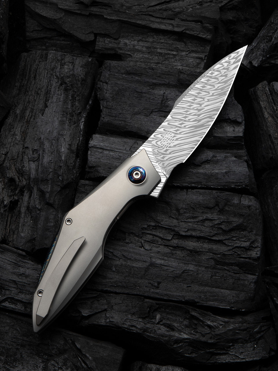 WE Knives - Krait Snake Flipper Knife (WE24084-DS1) 3.34" Fafnir Damasteel/Recurve Tip Harpoon Blade, Gray 6AL4V Titanium Handle, Gray Nested Liner Lock, "Flamed" Spacer