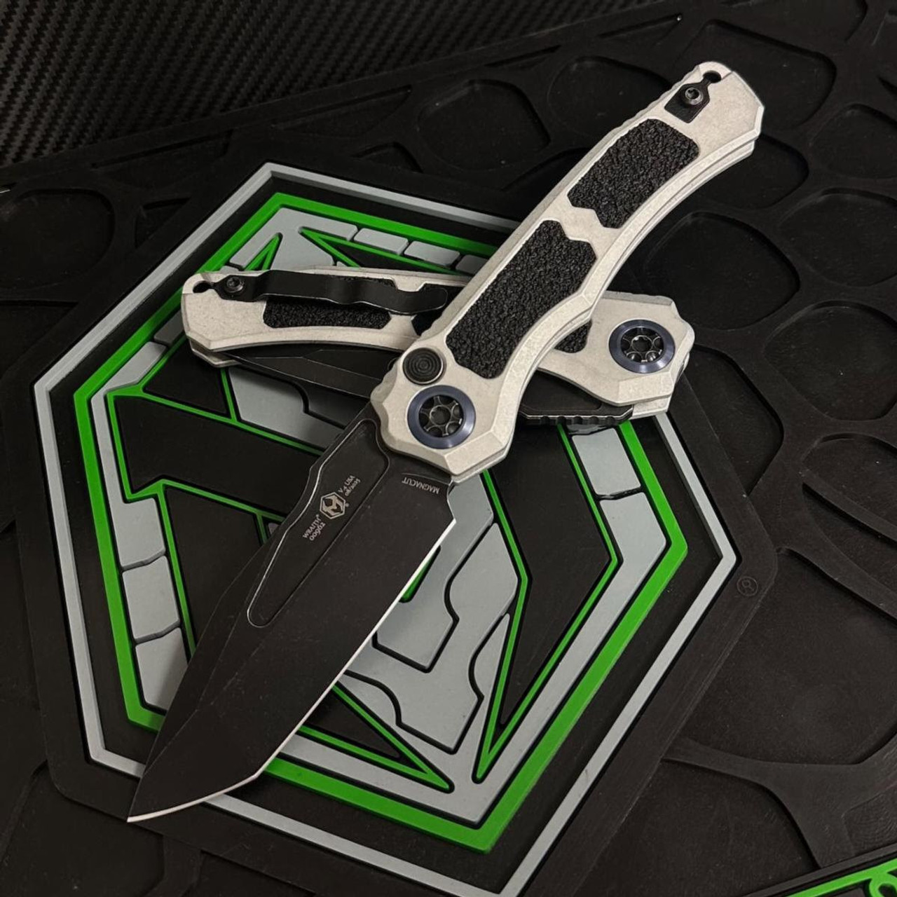 Heretic Knives Wraith v4 Auto (H100-8A-BLZ) 3.70" Magnacut Battleworn Black Tanto Plain Blade, Blizzard Aluminum Chassis with Black Traction Inserts, Blue TI Collar, Automatic