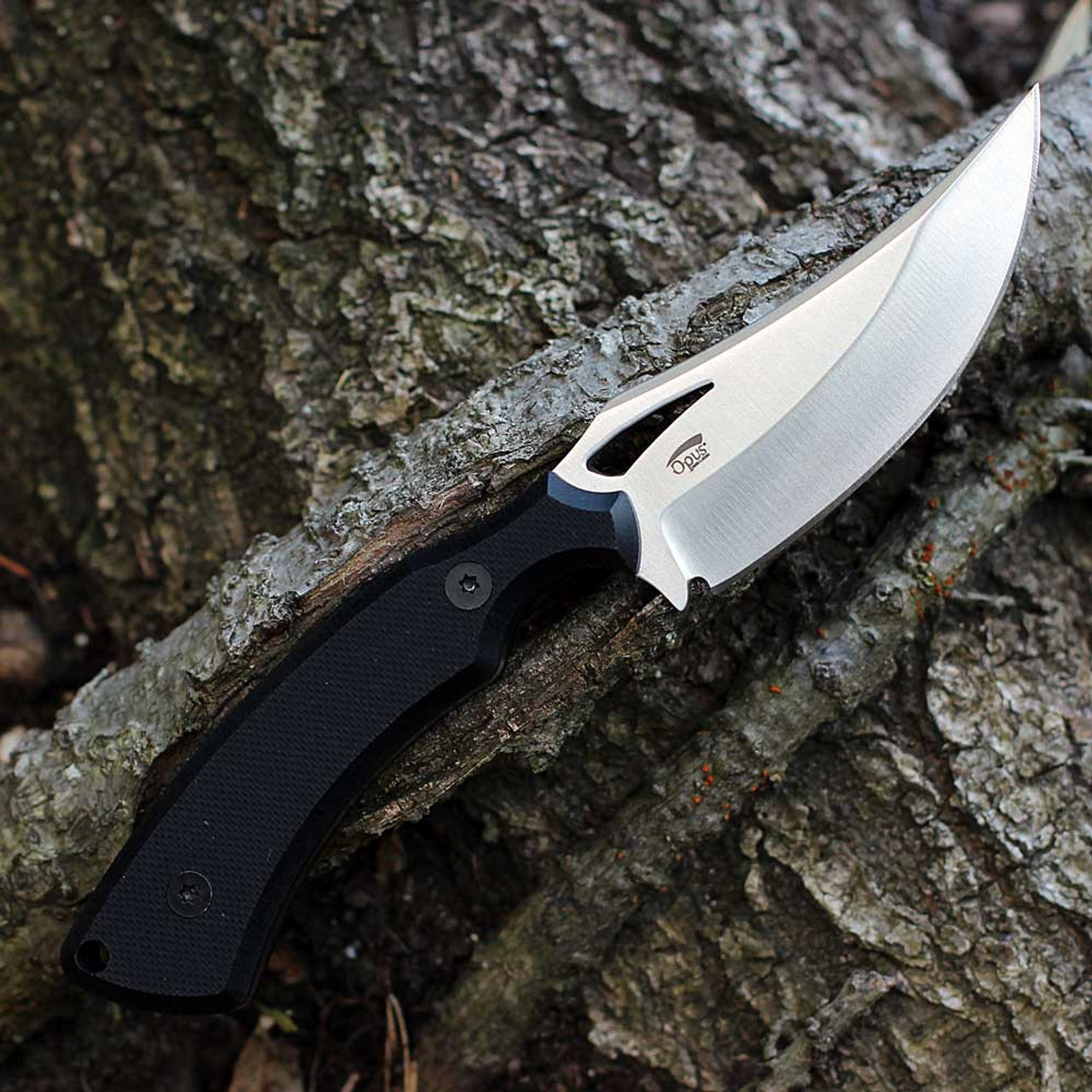 Boker Plus 02BP0007 black G10 handle ergonomic recess detail