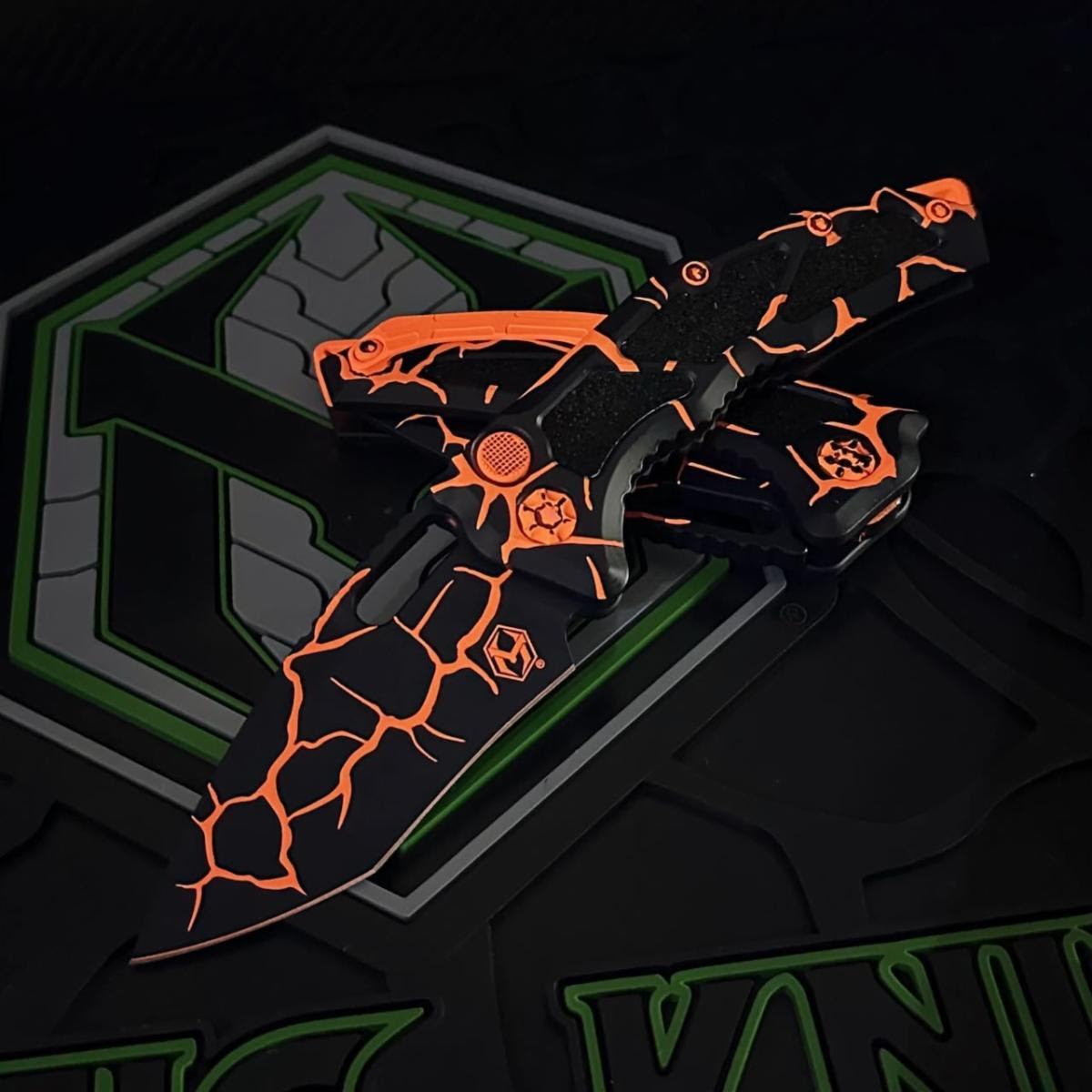 Heretic Auto Medusa Recurve Orange Magna | H012-MAG-OG| Knifeworks