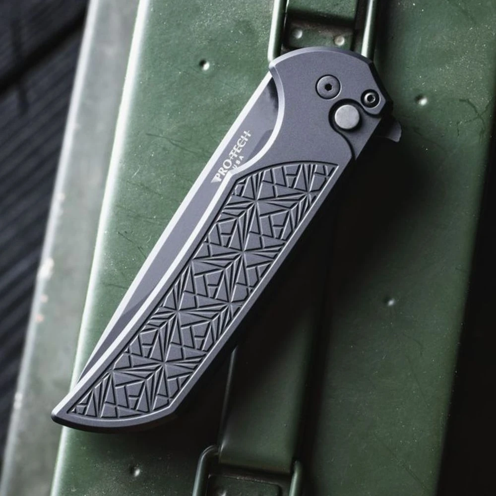 Pro-Tech Mordax MX106-NEXUS folding knife, Nexus textured black aluminum handle, DLC MagnaCut blade closed