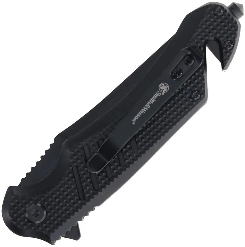 Smith Wesson Extreme Ops belt and cord cutter on handle spine, SW1227058 tactical safety feature