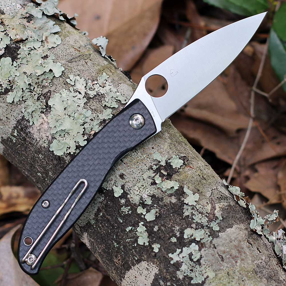 Spyderco Mantra 4 C274CFP 8Cr13MoV full flat grind satin blade Round Hole