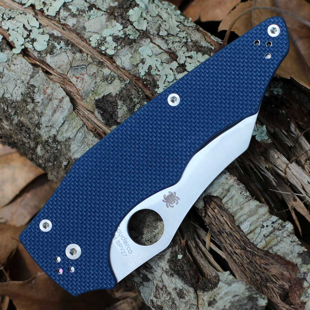 Spyderco YoJumbo C253GPCBL cobalt blue peel-ply textured G-10 scales open-backed handle detail