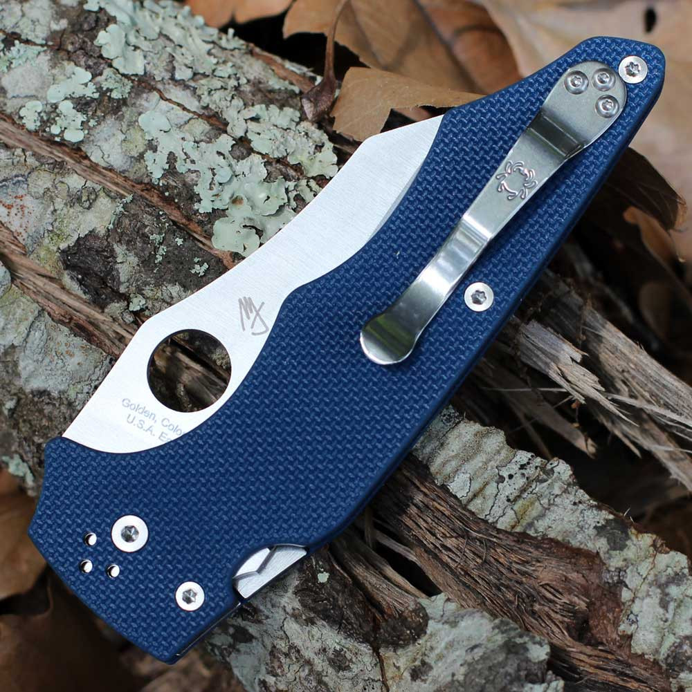 Spyderco YoJumbo C253GPCBL closed cobalt blue G-10 handle four-position clip tip-down carry
