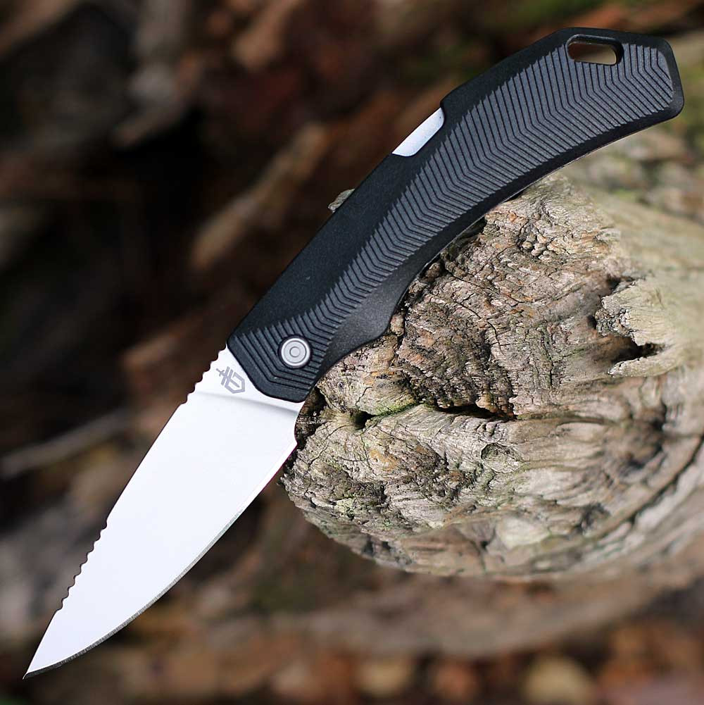 Gerber Forefront Hunt 2009292 open — 420HC stonewash drop point blade, black glass-filled nylon handle, Gerber logo visible