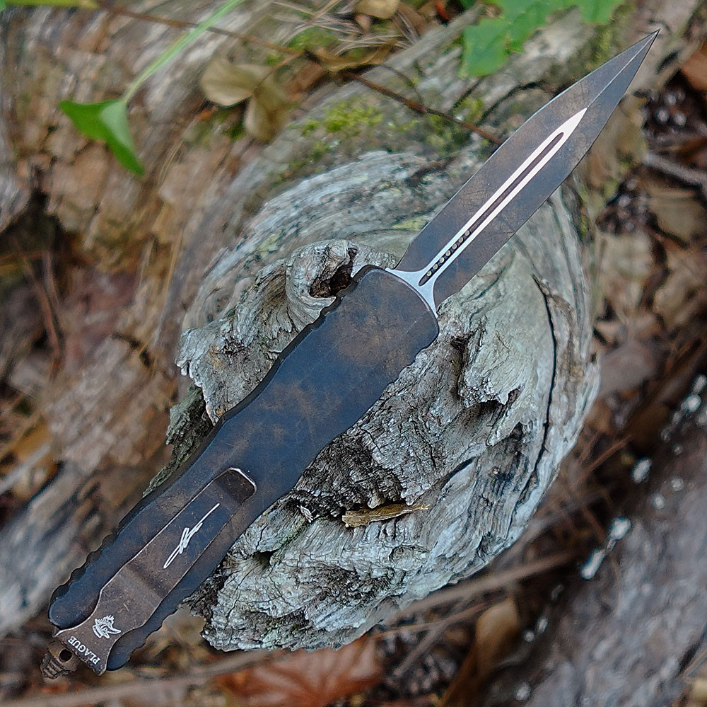 Microtech Dirac D/E Signature Series "Plague Outbreak" OTF - 2.88" M390MK Double Edge Dagger Blade, Distressed Green/Red Aluminum Handle - 225-1PLOBS