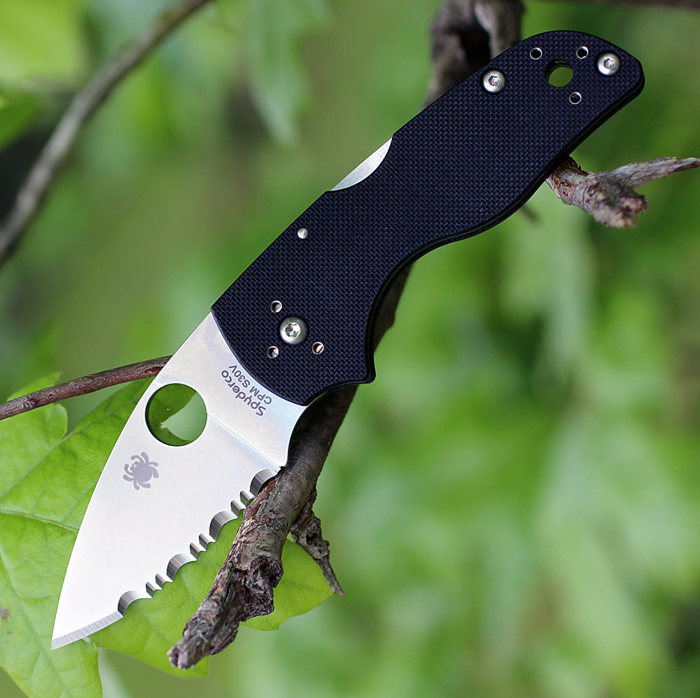 Spyderco Lil' Native - S30V Serrated, Black G-10 C230MBGS | Knifeworks