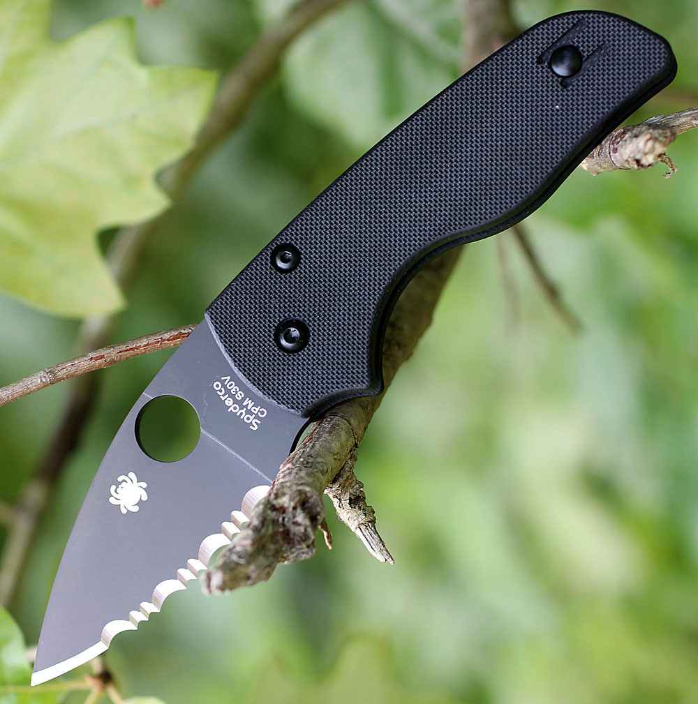 Spyderco Lil' Native black serrated C230GSBBK open profile
