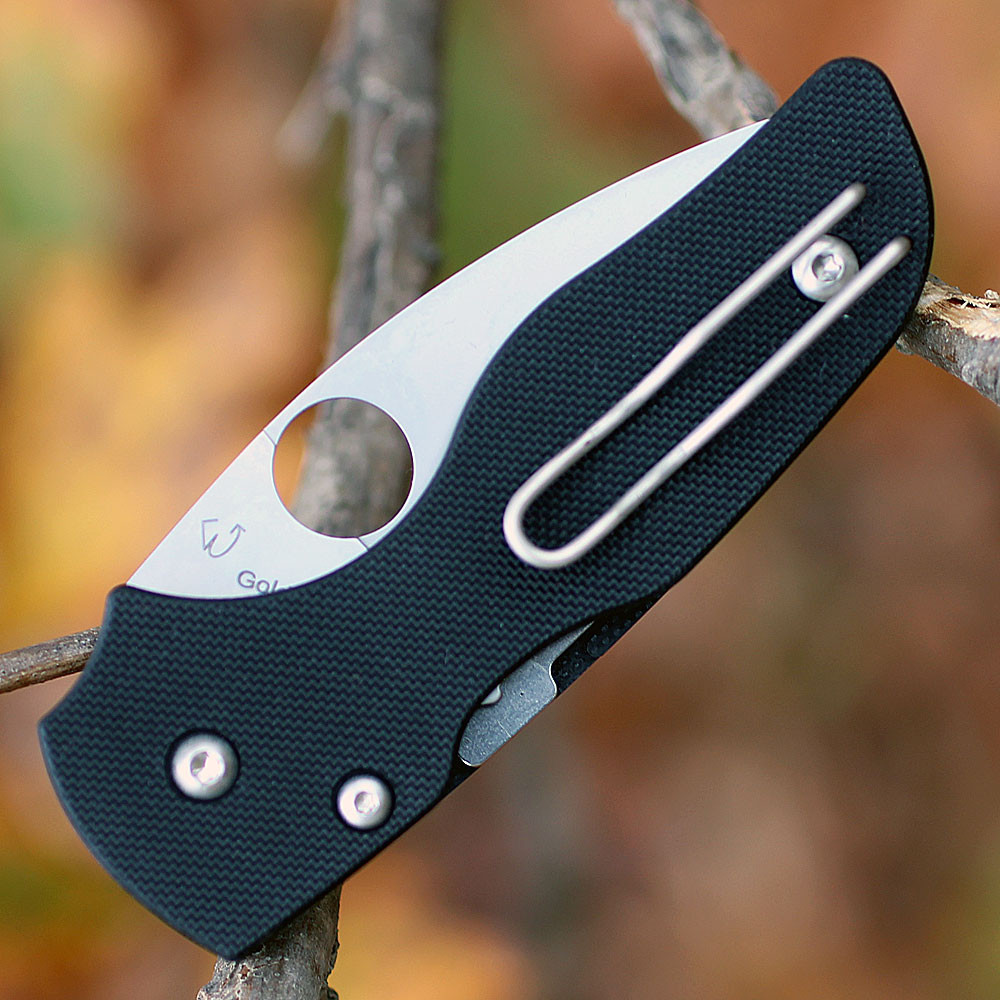 Spyderco C230GP folded with deep pocket wire clip