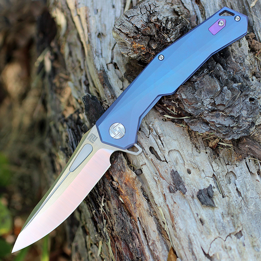 Artisan Zumwalt ATZ1808GBUM, 3.78" M390 Plain Blade, Blue Titanium Handle