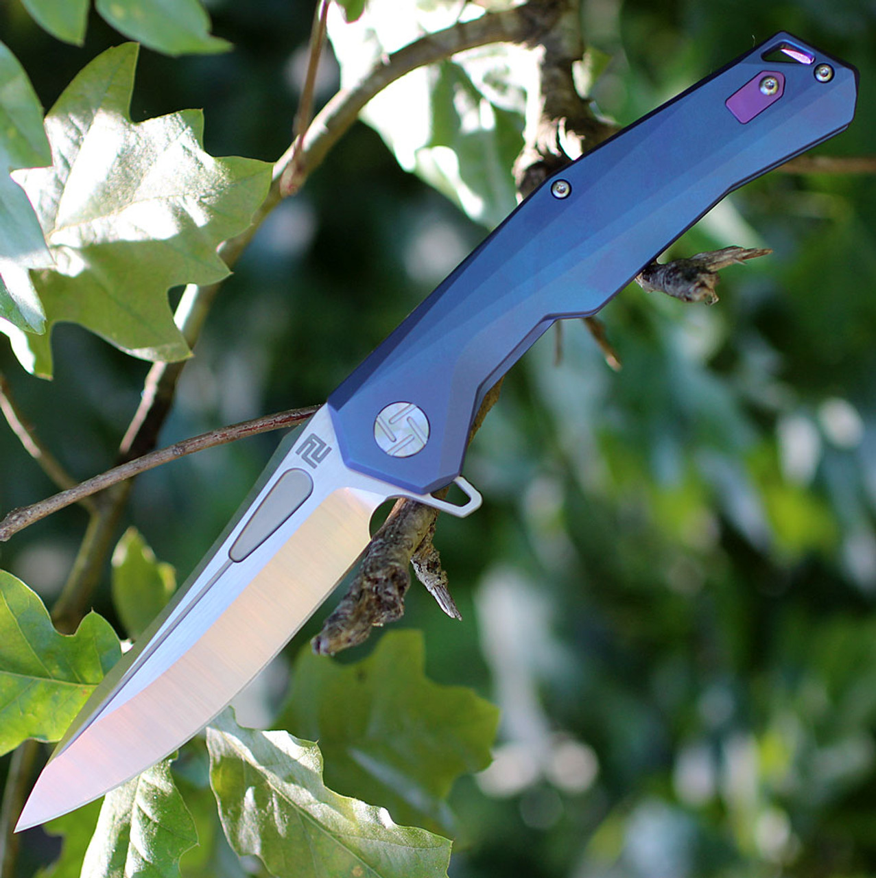 Artisan Zumwalt ATZ1808GBUM, 3.78" M390 Plain Blade, Blue Titanium Handle