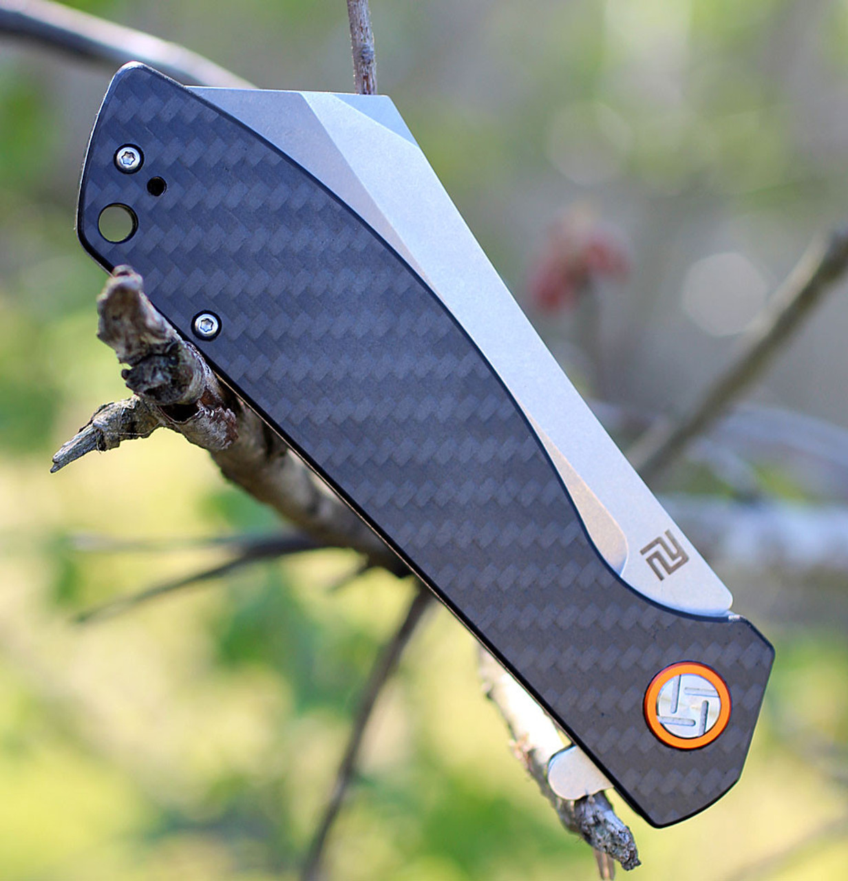 Artisan Tomahawk ATZ1815PCF, 3.75" D2 Plain Blade, Carbon Fiber Handle