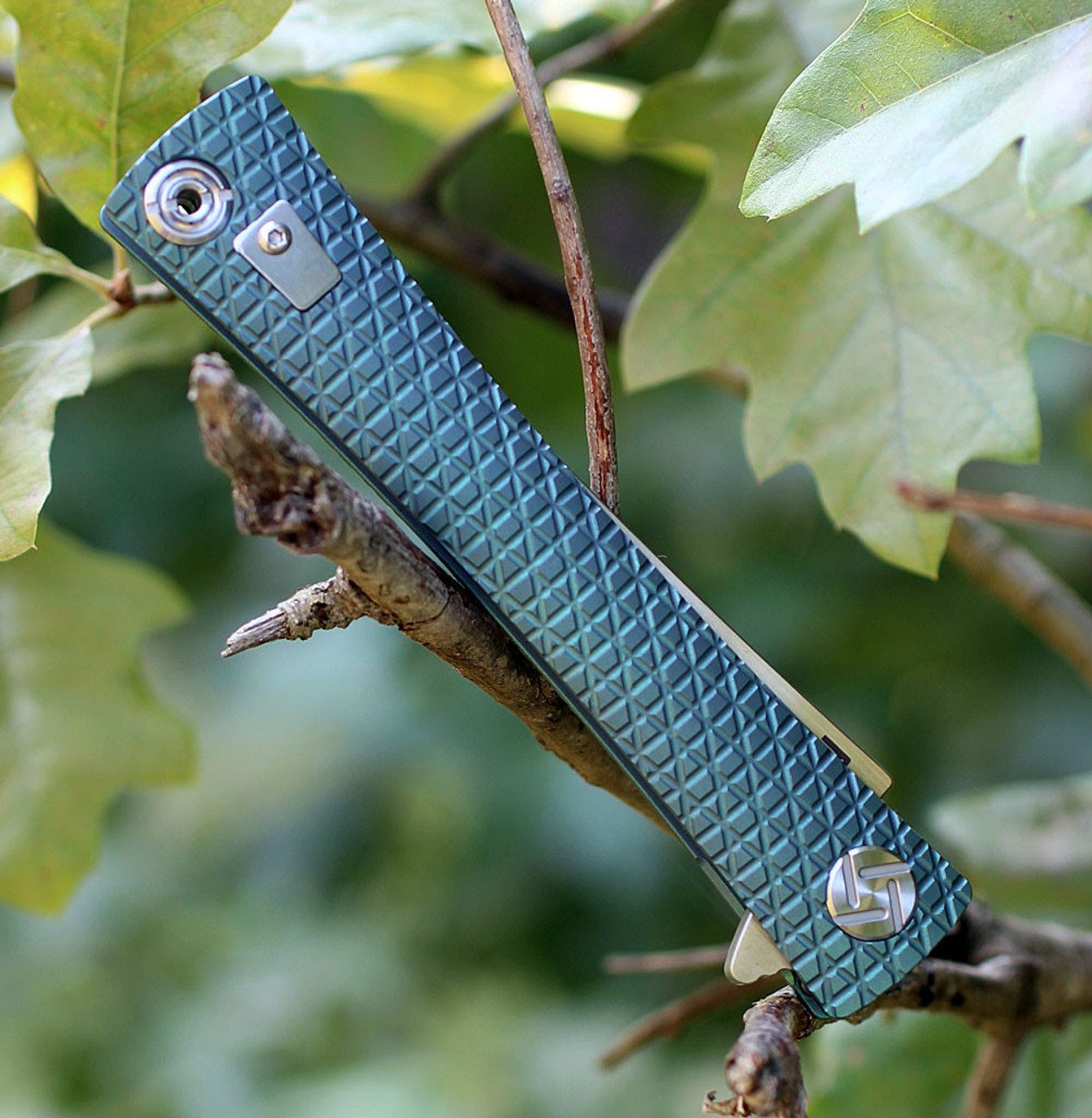 Artisan ATZ1805GGNS S Waistline, 4" S35VN Plain Blade, Green Titanium Handle