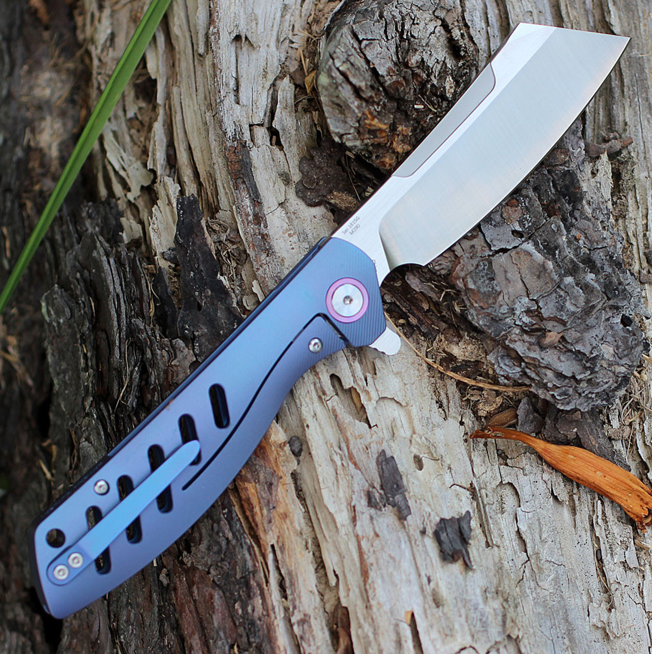 Artisan Tomahawk ATZ1815GBUM, 3.75" M390 Plain Blade, Blue Titanium Handle