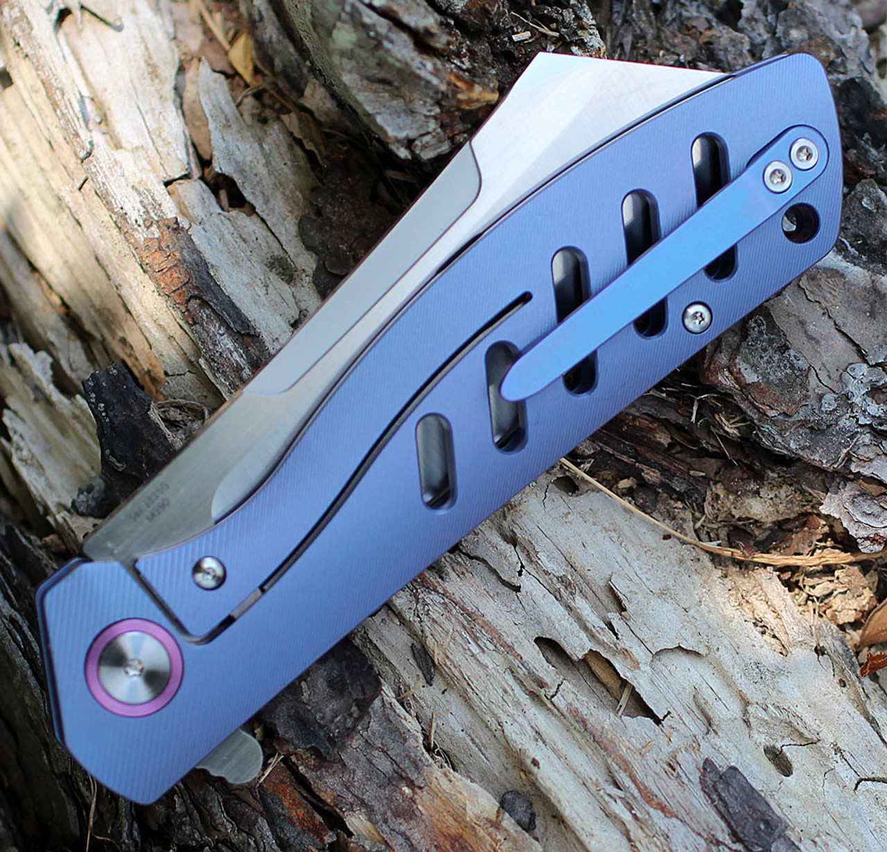 Artisan Tomahawk ATZ1815GBUM, 3.75" M390 Plain Blade, Blue Titanium Handle