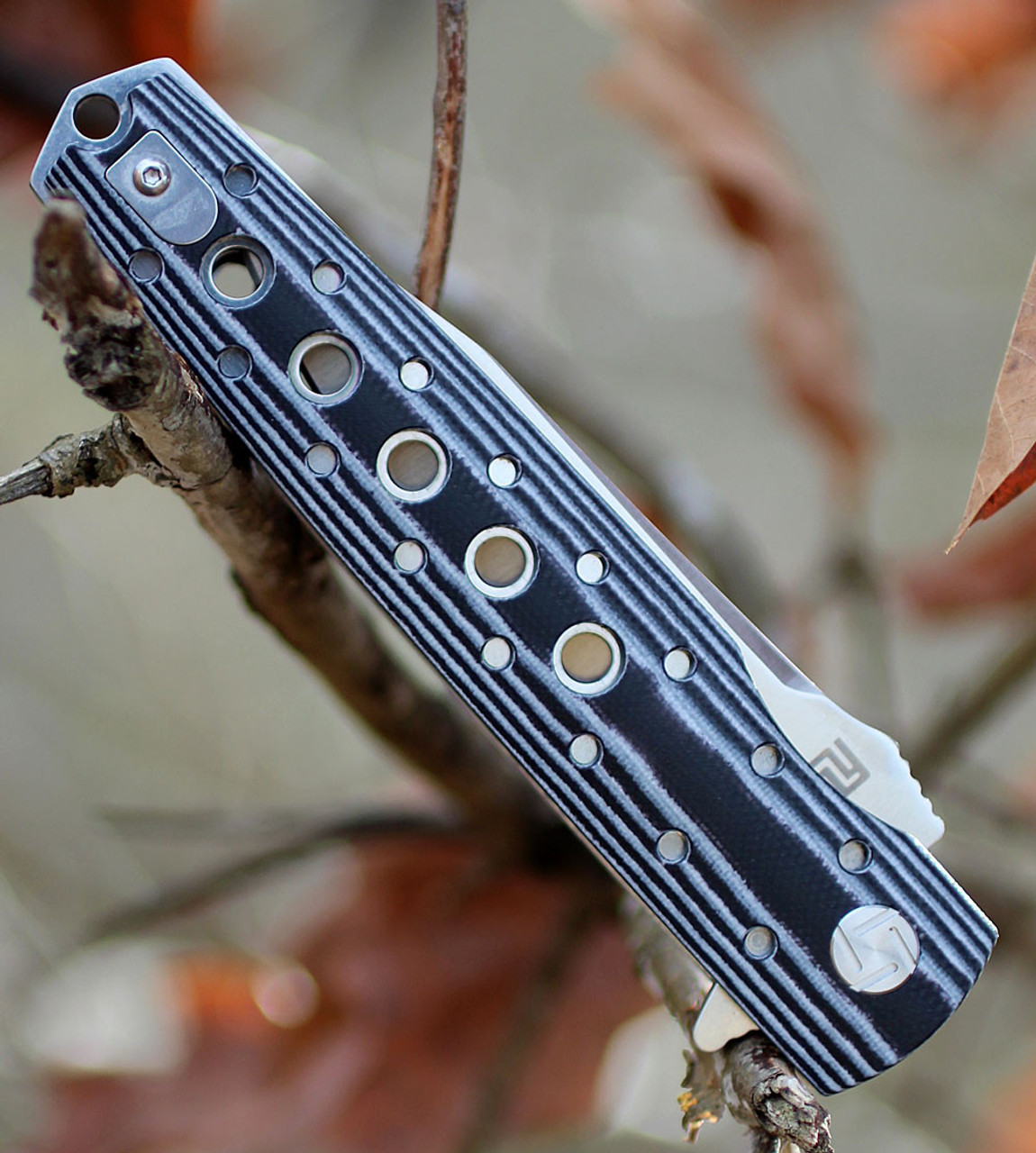 Artisan Virginia ATZ1807PBW, 3.94" D2 Plain Blade, Curved White/Black G-10 Handle