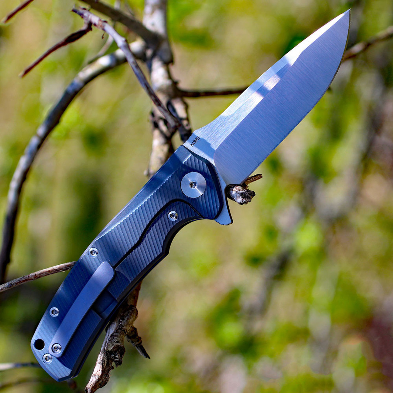 Reate Knives 04 Mini Horizon Framelock Blue Grooved Titanium, 3.5 in M390  Plain Blade