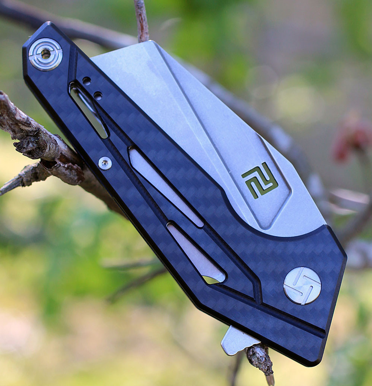 Artisan Ravine ATZ1819PCF, 2.83" D2 Steel Tanto Blade, Carbon Fiber Handle