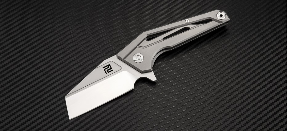 Artisan Ravine ATZ1819GGYM, 2.83" M390 Steel Tanto Blade, Grey Titanium Handle