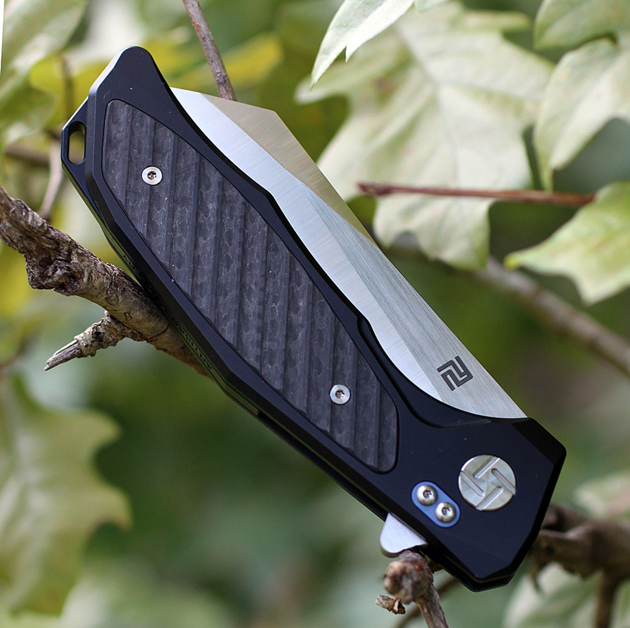 Artisan Falcon ATZ1809GBKM, 3.62" M390 Plain Blade, Black Titanium/Carbon Fiber Insert Handle