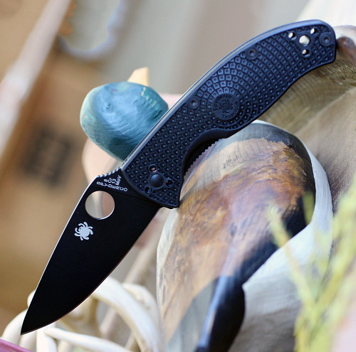 Spyderco TENACIOUS LWT Black Bld OD C122PODBK con acero 8CR13MOV