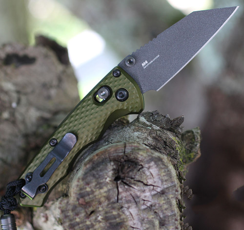 Benchmade Full Immunity (290BK-2) 2.49" CPM-M4 Cobalt Black Wharncliffe Plain Blade, Woodland Green Aluminum Handle