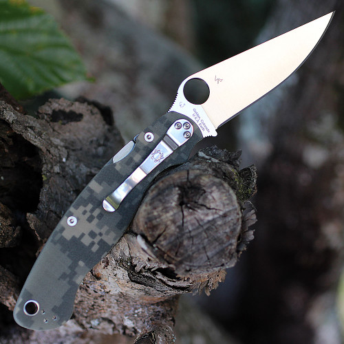 Spyderco Military 2 (C36GPCMO2) - 4.0in CPM-S30V Satin Clip Point Plain Blade, Digital Camo Peel-ply G10 Handle