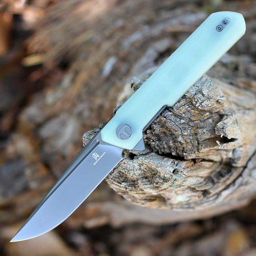 Bestechman Dundee (BTKMK01U) 3.35" Magnacut Drop Point Grey Coated Plain Blade, Natural G-10 Handle