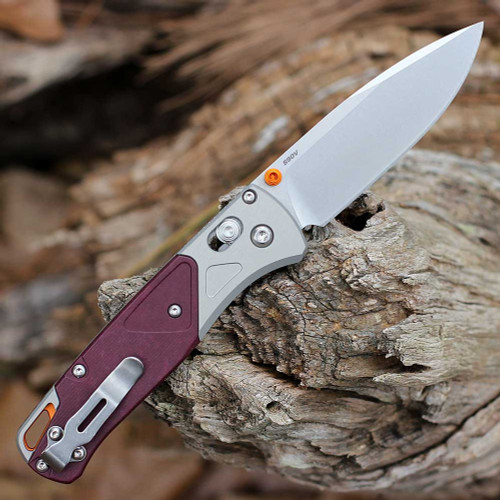 Benchmade Bugout (535-09) 3.235" CPM-S90V Stonewashed Drop Point Plain Blade, Ash Gray Aluminum w/ Redstone Richlite Handle