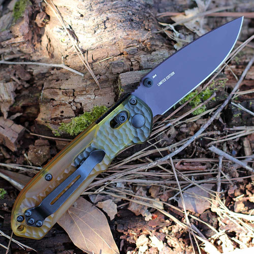 Benchmade 565PL-2501 Mini Freek Shot Show 2025 Limited Edition - 3" Amethyst Cerakote CPM-M4 Drop Point Plain Blade, Ultem Handle